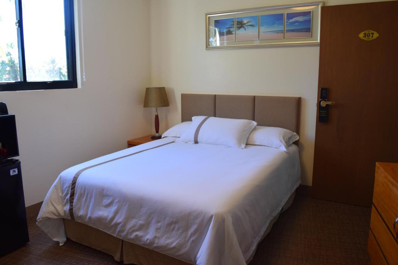 Saipan Beach Hotel ภายนอก รูปภาพ