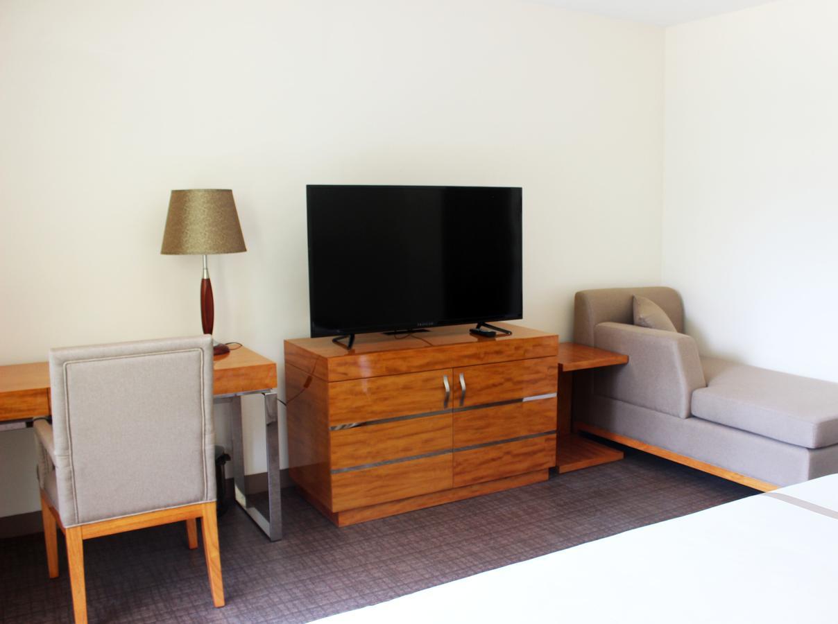 Saipan Beach Hotel ภายนอก รูปภาพ
