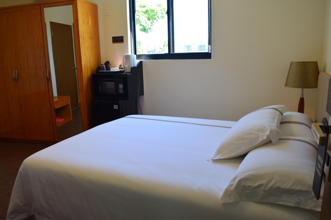 Saipan Beach Hotel ภายนอก รูปภาพ