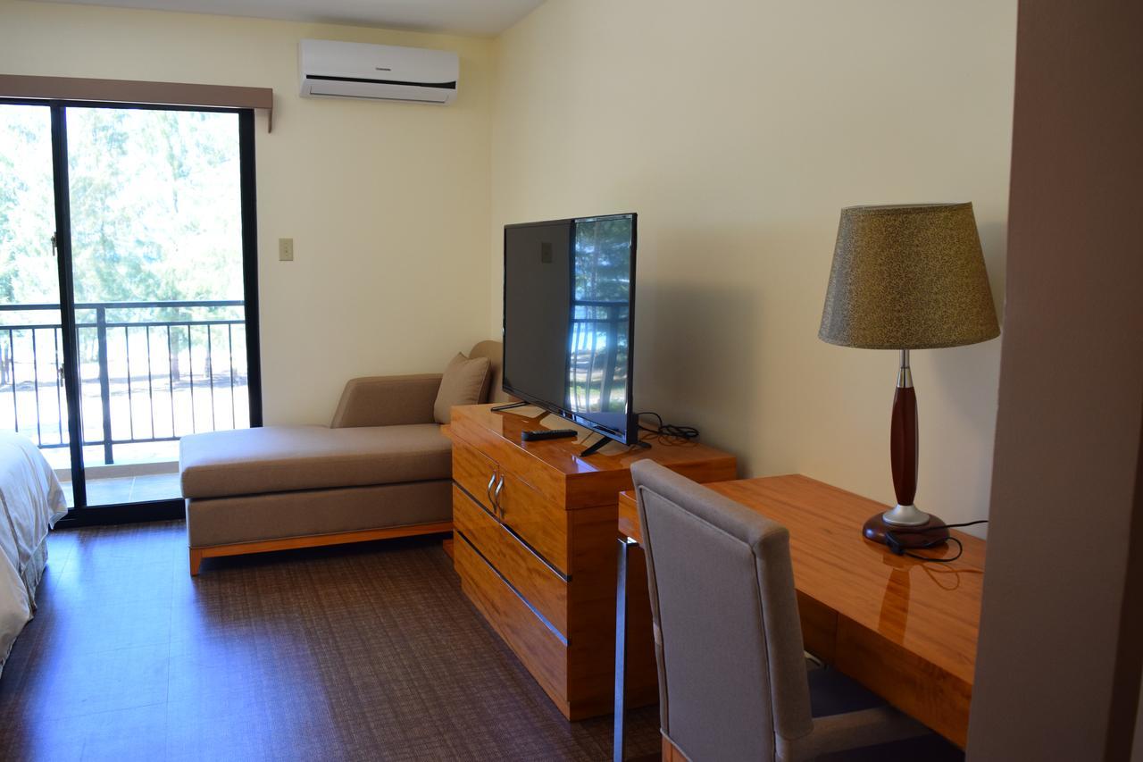 Saipan Beach Hotel ภายนอก รูปภาพ