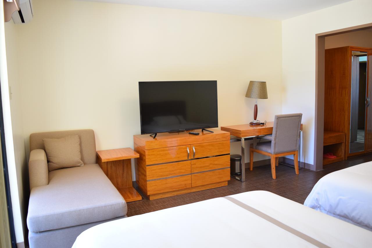 Saipan Beach Hotel ภายนอก รูปภาพ